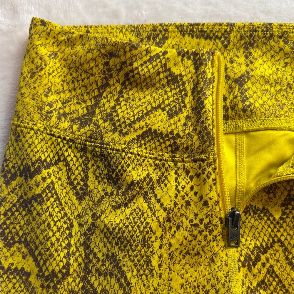 Nike Speed Yellow Python Snake Print Leggings Xs - image 5